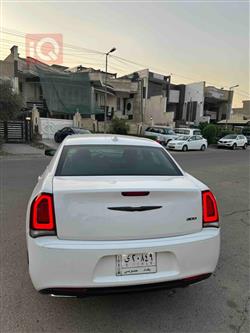 کرایسلەر 300